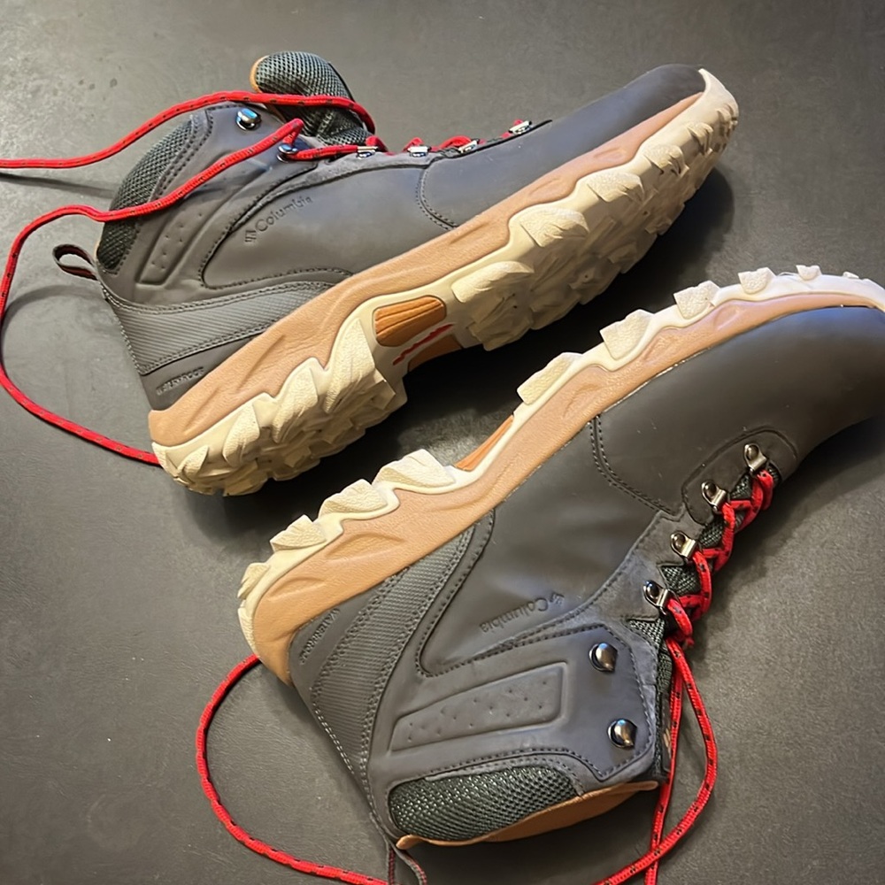 Columbia Brown and Red Hiking Boots Rugged Design - Picture 4 of 8
